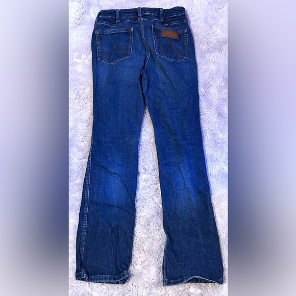 Women’s wranglers - Picture 2 of 3